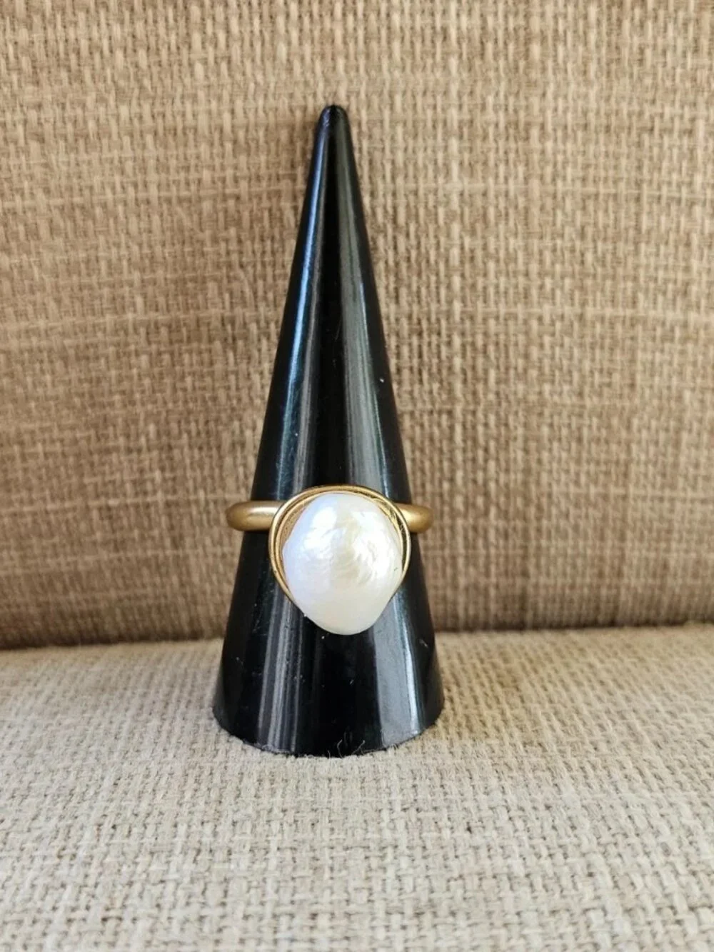 Vintage Kiam Family Ring Gold Tone Fashion Jewelry Faux Pearl Size
